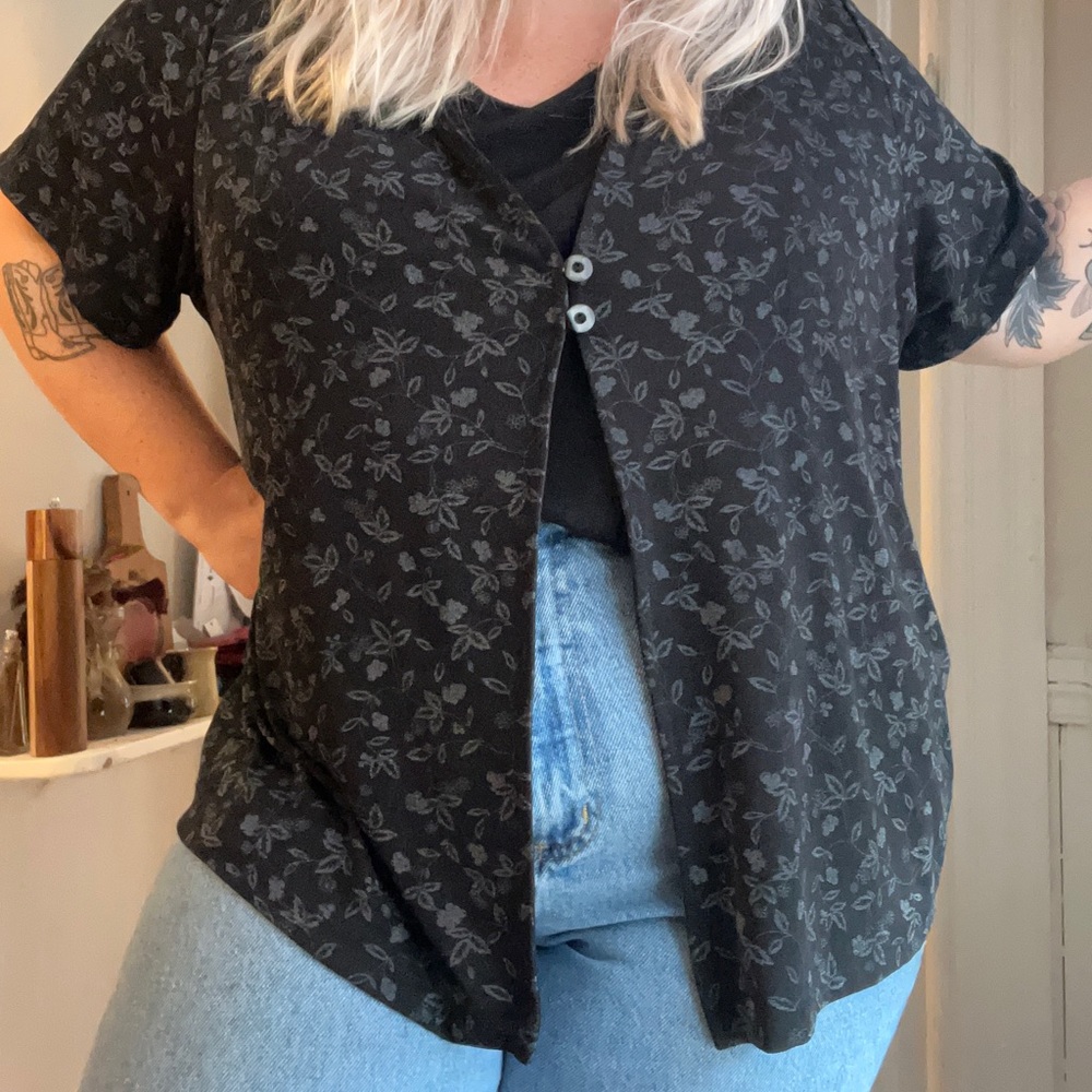 Y2K black floral faux 2-piece too / plus size